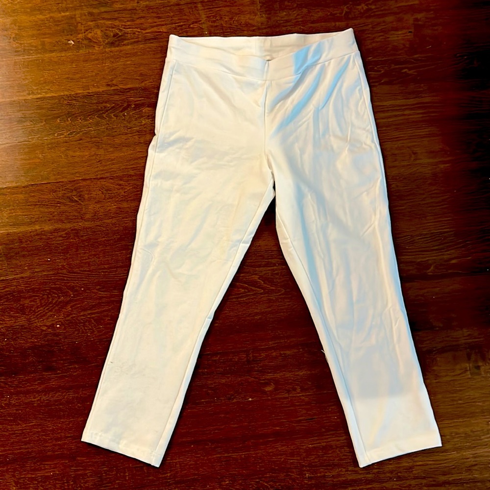 Hue white leggings, size M, never worn!